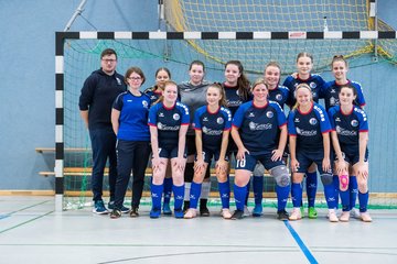 Bild 10 - F Loewinnen Hallen Cup